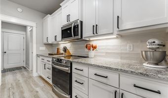 16 Hawthorn Ln, Bella Vista, AR 72715