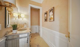 43582 OLD KINDERHOOK Dr, Ashburn, VA 20147
