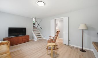 4512 MEDFORD Dr, Annandale, VA 22003
