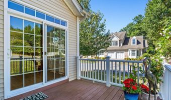 11 Pondside Ln 11, Bolton, MA 01740