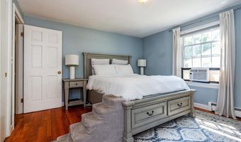185 Brookhaven Rd, North Kingstown, RI 02852