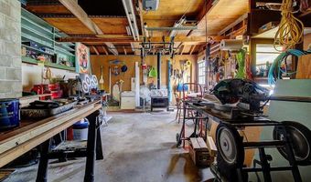 21 Beacon St, Johnston, RI 02919