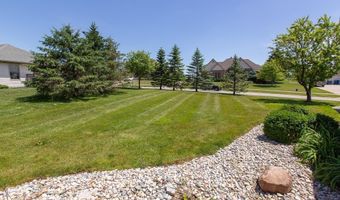 616 N Easton Dr, Angola, IN 46703