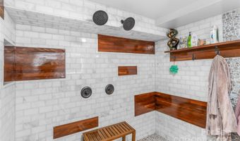 5 Deanwood Cir, Asheville, NC 28803