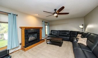2610 NW 17th St, Ankeny, IA 50023