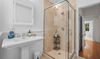 3301 NW DENT Pl NW, Washington, DC 20007
