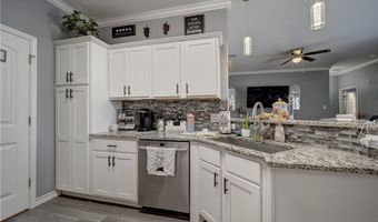 2050 Admiral Ln, Aransas Pass, TX 78336