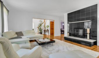 155 Stony Creek Rd, Branford, CT 06405