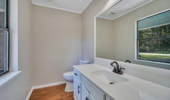 24 Chesterfield Lake Dr, Beaufort, SC 29906
