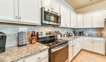 3505 E Hampton Cir, Alva, FL 33920