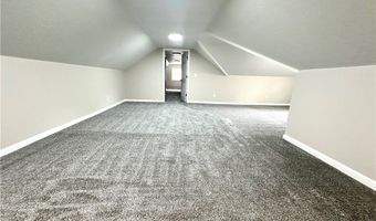 707 Greenlawn Dr, Amherst, OH 44001