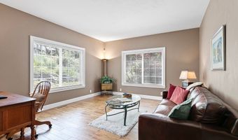 380 Mountaingate Dr, Springfield, OR 97478
