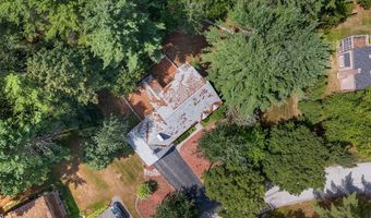 60 Boulder Dr, Auburn, ME 04210