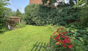 1721 15th St, Monroe, WI 53566