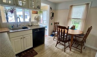 164 Knotty Oak Rd, Coventry, RI 02816