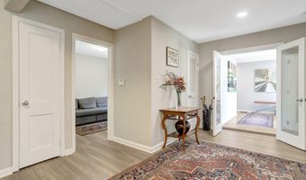 6616 BRADDOCK, Annandale, VA 22003