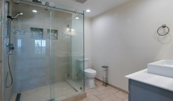 18266 S HOLLY Ln, Oregon City, OR 97045