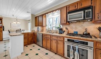 3 Augur Rd, Airmont, NY 10901
