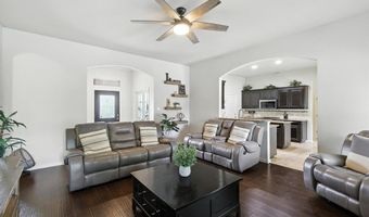 213 Wayne Dr, Aledo, TX 76008