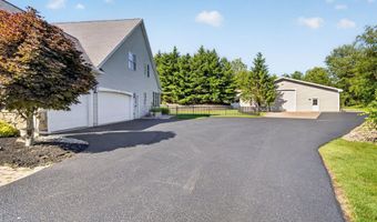 5 Normandy Sq, Guilderland, NY 12009