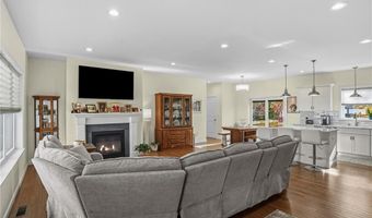 46 Lilyana Way, Cranston, RI 02920