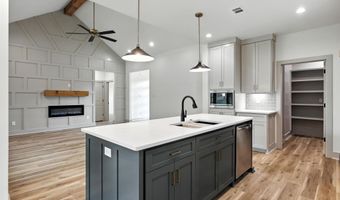 4814 Coronell Way, Alexander, AR 72002