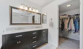 5217 Alamosa Park Dr, Oceanside, CA 92057