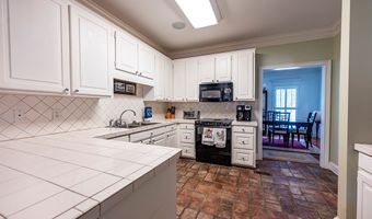 608 Russell Rd, Albany, GA 31707