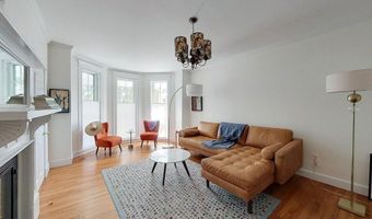 34 Catherine St A, Newport, RI 02840