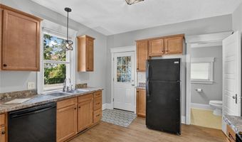 405 Silver St, Akron, OH 44303