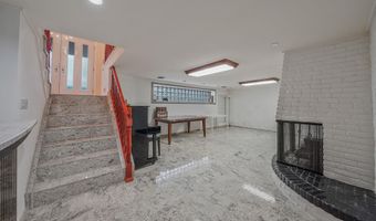 140 Dogwood Rd, Albertson, NY 11576
