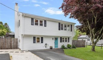 118 Pettee Ave, North Kingstown, RI 02852