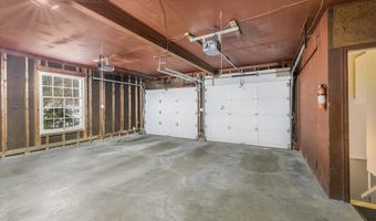 11 Strawberry Hill Rd, Bedford, NH 03110