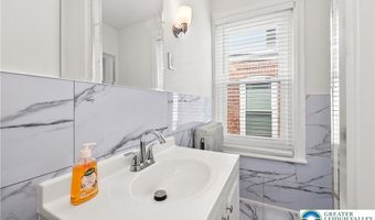 1418 W Chew St, Allentown, PA 18102