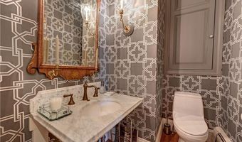 127 Harrison Ave 2, Newport, RI 02840