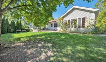 721 Brentwood Ct, Algonquin, IL 60102