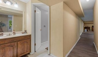 1329 Oakdale Dr, Bartlesville, OK 74006