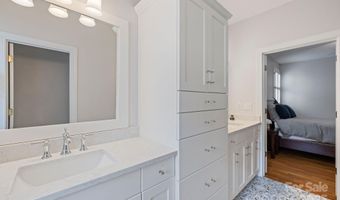 2306 Club Rd, Charlotte, NC 28205