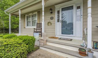 65 Pelican Dr, Bayville, NJ 08721