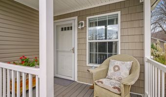 53 Greenlawn Dr, Danbury, CT 06810