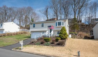 23 Fleetwood Dr, Danbury, CT 06810