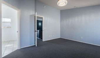 1070 W LARK Dr, Chandler, AZ 85286