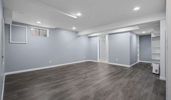 1554 Morning Sun Dr, Ballwin, MO 63021