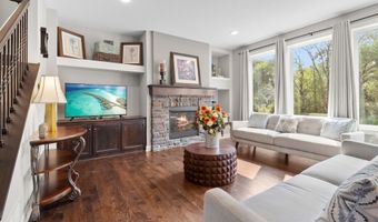 4313 Parkview Cir, Anoka, MN 55303