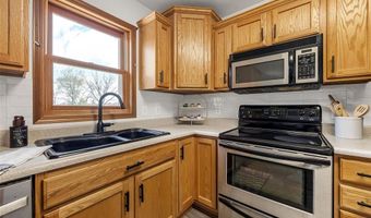 13294 212th Ave, Anamosa, IA 52205