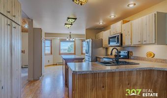 28 Grande View Dr, Cody, WY 82414