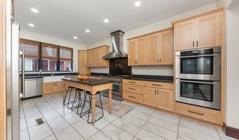 105 E 4th St, Augusta, KY 41002