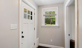 15 Hamden Place Rd, Arundel, ME 04046