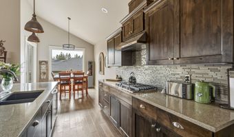 60414 Hedgewood Ln, Bend, OR 97702