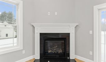 91 Raymond Rd, Auburn, NH 03032